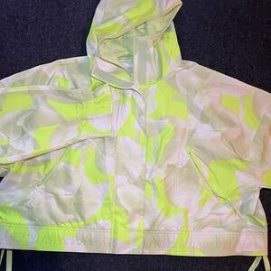 New Adidas‎ City Escape Full Zip Hooded Green White Cropped Jacket Womens L